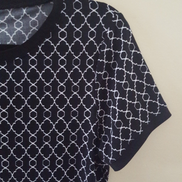 Anne Klein Short Sleeve Top, Medium - Picture 5 of 6